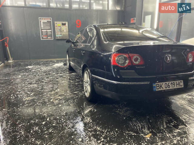 Черный Фольксваген Пассат, объемом двигателя 1.98 л и пробегом 215 тыс. км за 4550 $, фото 4 на Automoto.ua