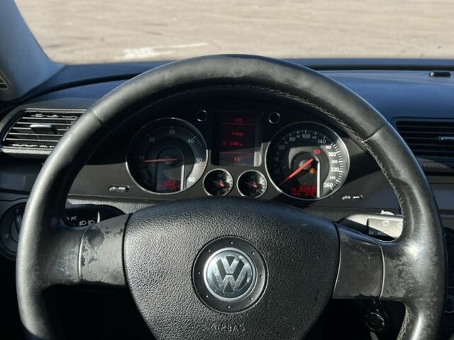 Чорний Фольксваген Пассат, об'ємом двигуна 1.9 л та пробігом 366 тис. км за 3250 $, фото 10 на Automoto.ua