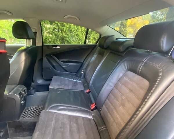 Черный Фольксваген Пассат, объемом двигателя 1.97 л и пробегом 256 тыс. км за 6500 $, фото 30 на Automoto.ua