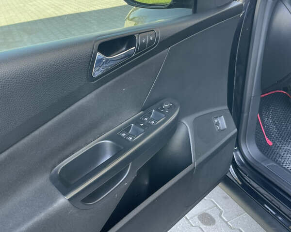 Черный Фольксваген Пассат, объемом двигателя 1.98 л и пробегом 208 тыс. км за 6700 $, фото 16 на Automoto.ua