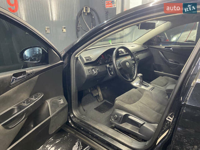 Черный Фольксваген Пассат, объемом двигателя 1.98 л и пробегом 215 тыс. км за 4550 $, фото 13 на Automoto.ua