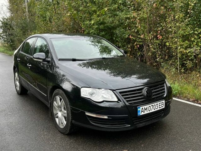 Черный Фольксваген Пассат, объемом двигателя 2 л и пробегом 300 тыс. км за 4600 $, фото 2 на Automoto.ua