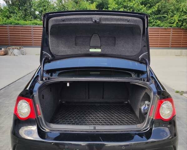 Чорний Фольксваген Пассат, об'ємом двигуна 3.2 л та пробігом 170 тис. км за 6900 $, фото 11 на Automoto.ua