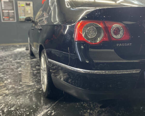 Черный Фольксваген Пассат, объемом двигателя 1.98 л и пробегом 215 тыс. км за 4550 $, фото 7 на Automoto.ua