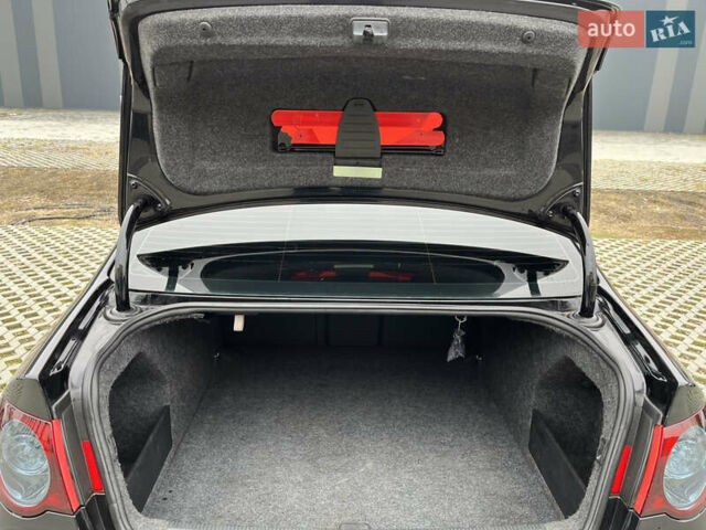 Черный Фольксваген Пассат, объемом двигателя 1.6 л и пробегом 340 тыс. км за 5700 $, фото 20 на Automoto.ua