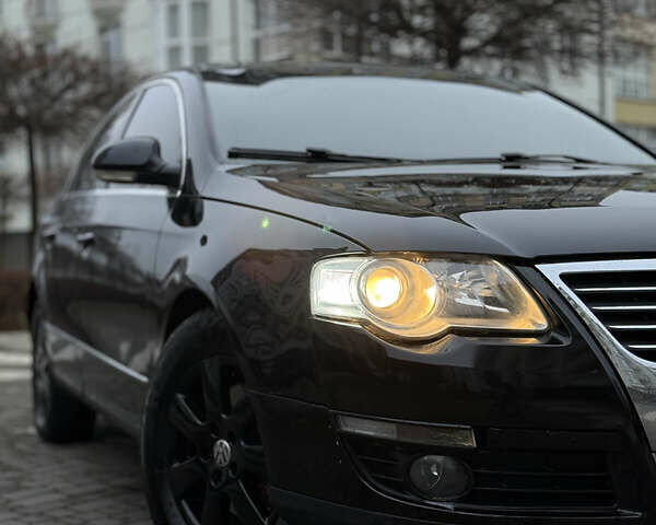 Черный Фольксваген Пассат, объемом двигателя 2 л и пробегом 270 тыс. км за 4600 $, фото 3 на Automoto.ua