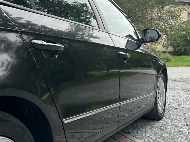 Черный Фольксваген Пассат, объемом двигателя 2 л и пробегом 330 тыс. км за 2450 $, фото 17 на Automoto.ua