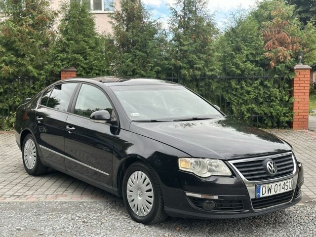 Черный Фольксваген Пассат, объемом двигателя 2 л и пробегом 330 тыс. км за 2450 $, фото 1 на Automoto.ua