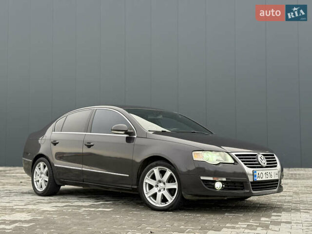 Чорний Фольксваген Пассат, об'ємом двигуна 2 л та пробігом 390 тис. км за 5599 $, фото 1 на Automoto.ua