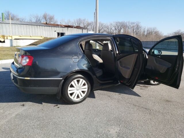 Черный Фольксваген Пассат, объемом двигателя 2 л и пробегом 230 тыс. км за 6500 $, фото 5 на Automoto.ua