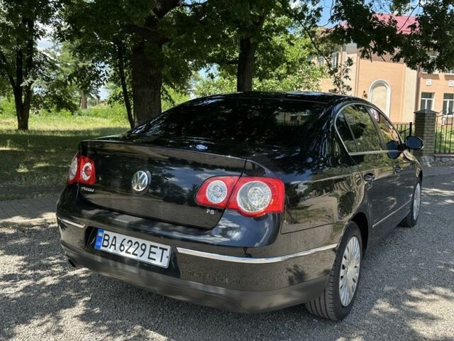 Черный Фольксваген Пассат, объемом двигателя 1.6 л и пробегом 215 тыс. км за 6000 $, фото 2 на Automoto.ua