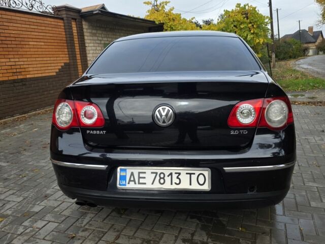Фольксваген Пассат 2006 в Кривом Роге на Automoto.ua Черный Фольксваген Пассат, объемом двигателя 2 л и пробегом 300 тыс. км за 5999 $, фото 5 на Automoto.ua