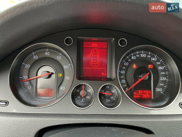 Черный Фольксваген Пассат, объемом двигателя 1.6 л и пробегом 340 тыс. км за 5700 $, фото 17 на Automoto.ua