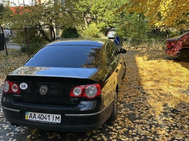 Черный Фольксваген Пассат, объемом двигателя 2 л и пробегом 200 тыс. км за 5800 $, фото 4 на Automoto.ua