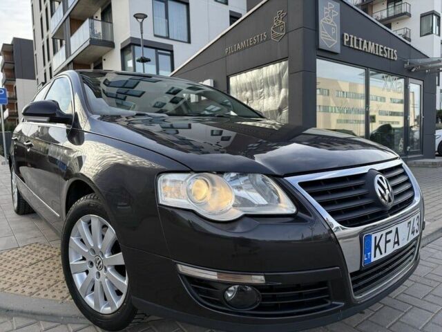 Черный Фольксваген Пассат, объемом двигателя 0 л и пробегом 250 тыс. км за 2000 $, фото 3 на Automoto.ua