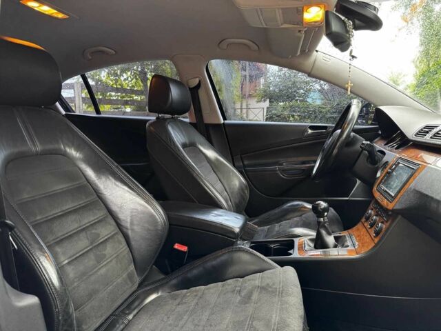 Чорний Фольксваген Пассат, об'ємом двигуна 2 л та пробігом 266 тис. км за 5290 $, фото 21 на Automoto.ua