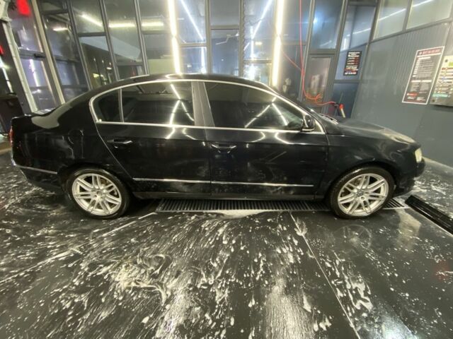 Черный Фольксваген Пассат, объемом двигателя 2 л и пробегом 215 тыс. км за 4550 $, фото 3 на Automoto.ua