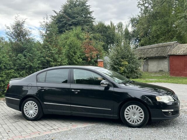 Черный Фольксваген Пассат, объемом двигателя 2 л и пробегом 330 тыс. км за 2450 $, фото 4 на Automoto.ua