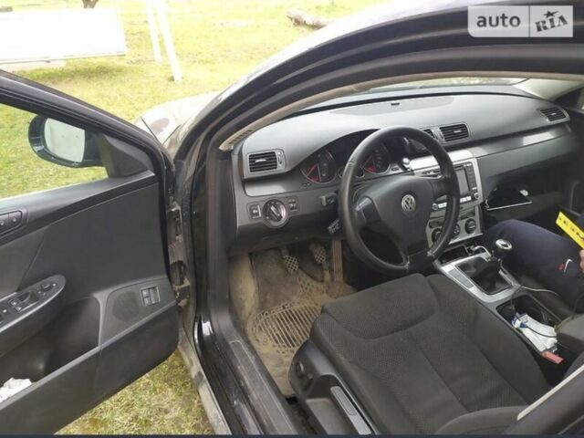 Черный Фольксваген Пассат, объемом двигателя 1.9 л и пробегом 30 тыс. км за 6500 $, фото 5 на Automoto.ua