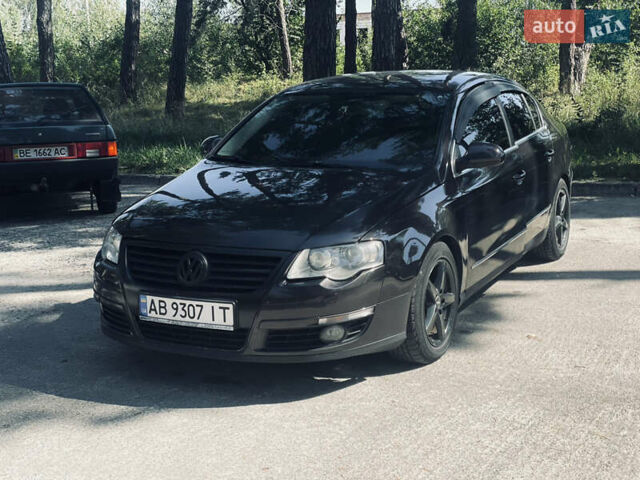 Черный Фольксваген Пассат, объемом двигателя 1.97 л и пробегом 297 тыс. км за 6300 $, фото 1 на Automoto.ua
