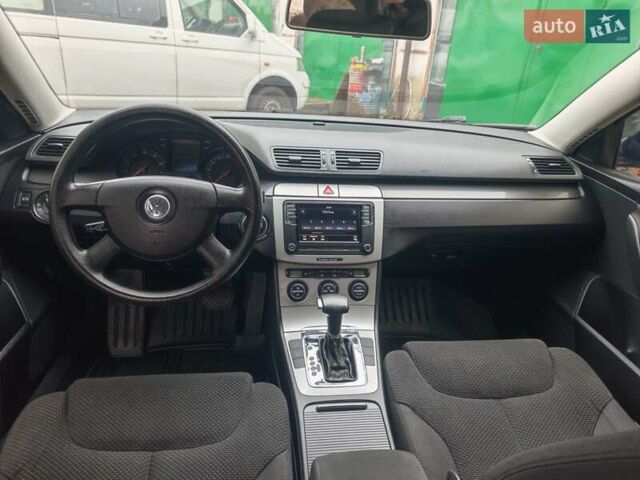 Чорний Фольксваген Пассат, об'ємом двигуна 2 л та пробігом 112 тис. км за 6950 $, фото 27 на Automoto.ua