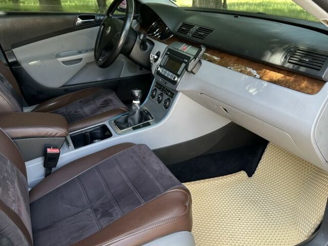 Черный Фольксваген Пассат, объемом двигателя 1.6 л и пробегом 215 тыс. км за 6000 $, фото 4 на Automoto.ua