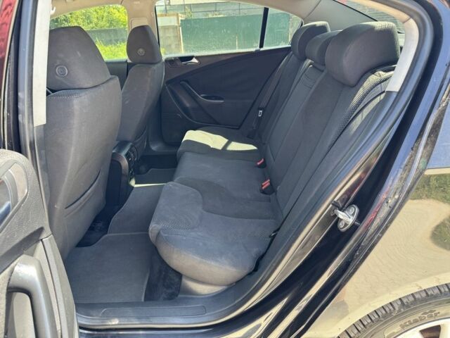 Черный Фольксваген Пассат, объемом двигателя 2 л и пробегом 251 тыс. км за 4800 $, фото 18 на Automoto.ua