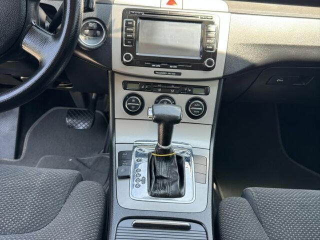 Черный Фольксваген Пассат, объемом двигателя 2 л и пробегом 251 тыс. км за 4800 $, фото 16 на Automoto.ua