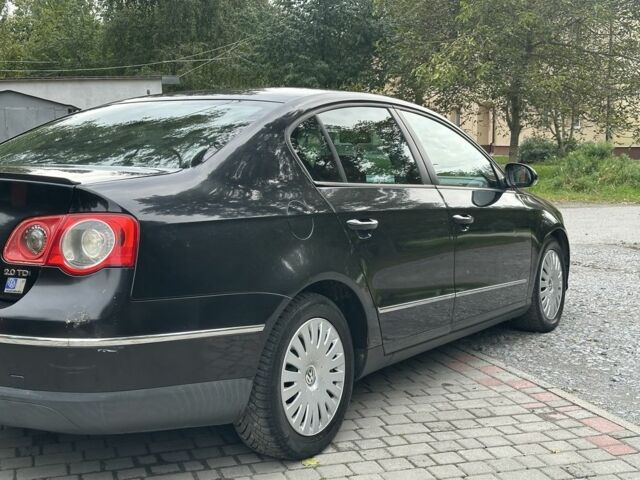 Черный Фольксваген Пассат, объемом двигателя 2 л и пробегом 330 тыс. км за 2450 $, фото 6 на Automoto.ua