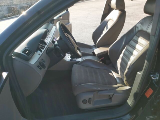 Черный Фольксваген Пассат, объемом двигателя 2 л и пробегом 230 тыс. км за 6500 $, фото 10 на Automoto.ua