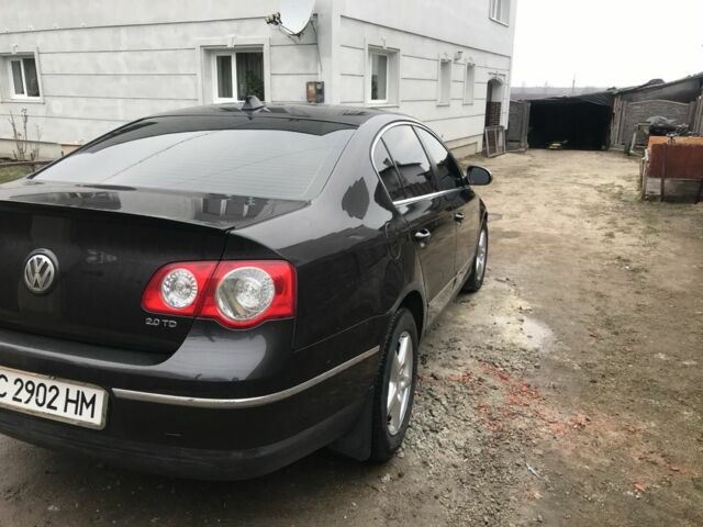 Черный Фольксваген Пассат, объемом двигателя 2 л и пробегом 330 тыс. км за 5200 $, фото 5 на Automoto.ua