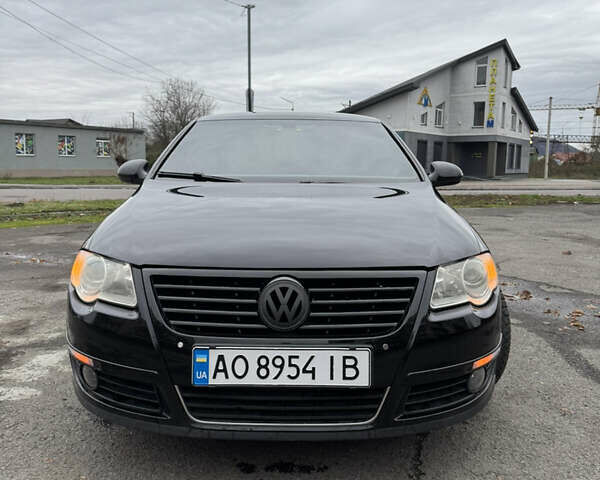 Черный Фольксваген Пассат, объемом двигателя 2 л и пробегом 370 тыс. км за 7000 $, фото 1 на Automoto.ua