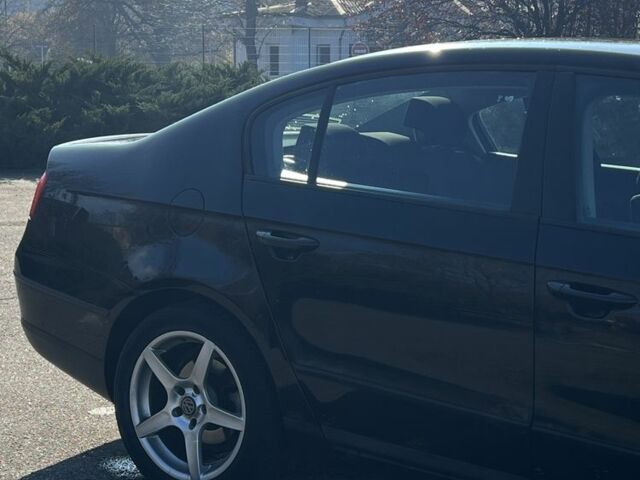 Чорний Фольксваген Пассат, об'ємом двигуна 1.9 л та пробігом 366 тис. км за 3250 $, фото 2 на Automoto.ua