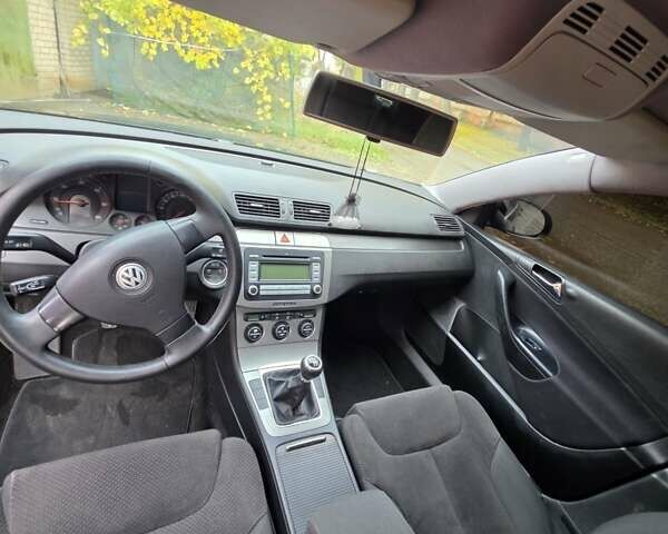 Фольксваген Пассат 2006 в Кривом Роге на Automoto.ua Черный Фольксваген Пассат, объемом двигателя 2 л и пробегом 300 тыс. км за 5999 $, фото 10 на Automoto.ua
