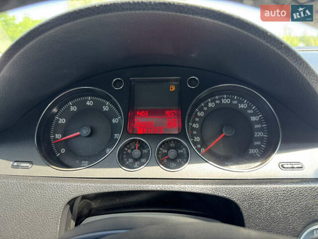 Чорний Фольксваген Пассат, об'ємом двигуна 2 л та пробігом 251 тис. км за 4899 $, фото 40 на Automoto.ua