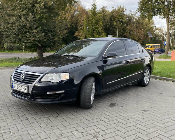 Черный Фольксваген Пассат, объемом двигателя 1.98 л и пробегом 251 тыс. км за 3999 $, фото 1 на Automoto.ua