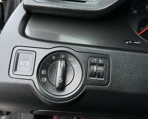 Черный Фольксваген Пассат, объемом двигателя 2 л и пробегом 370 тыс. км за 7000 $, фото 21 на Automoto.ua