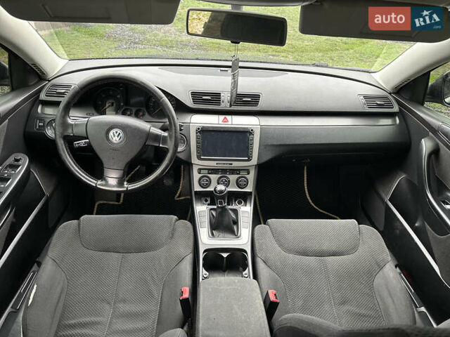 Черный Фольксваген Пассат, объемом двигателя 2 л и пробегом 290 тыс. км за 5100 $, фото 5 на Automoto.ua
