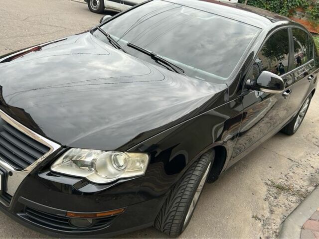 Черный Фольксваген Пассат, объемом двигателя 1.6 л и пробегом 210 тыс. км за 6300 $, фото 4 на Automoto.ua