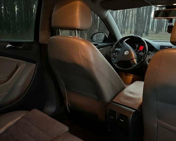 Чорний Фольксваген Пассат, об'ємом двигуна 1.98 л та пробігом 231 тис. км за 7200 $, фото 11 на Automoto.ua