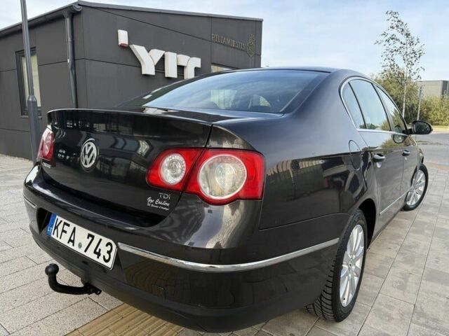 Черный Фольксваген Пассат, объемом двигателя 0 л и пробегом 250 тыс. км за 2000 $, фото 4 на Automoto.ua