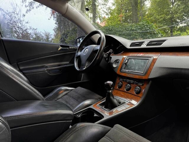 Чорний Фольксваген Пассат, об'ємом двигуна 2 л та пробігом 266 тис. км за 5290 $, фото 22 на Automoto.ua