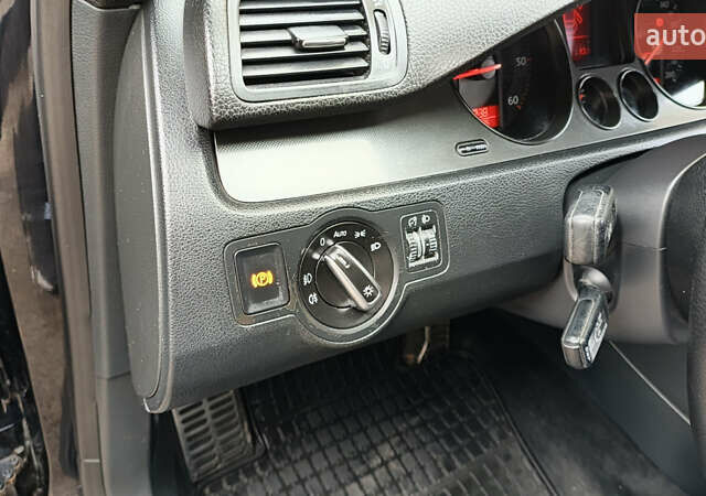 Чорний Фольксваген Пассат, об'ємом двигуна 1.9 л та пробігом 366 тис. км за 5850 $, фото 24 на Automoto.ua