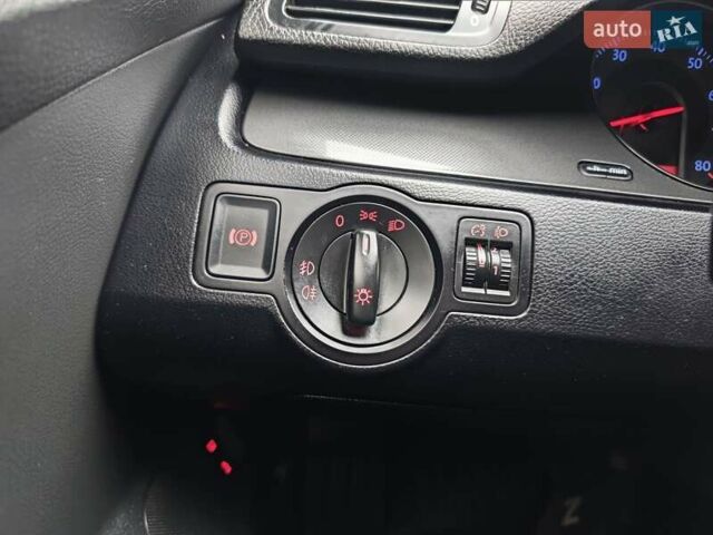 Чорний Фольксваген Пассат, об'ємом двигуна 2 л та пробігом 112 тис. км за 6950 $, фото 51 на Automoto.ua