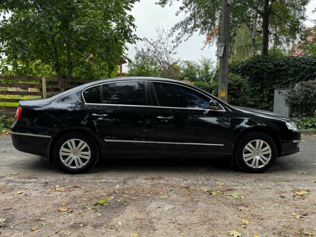 Чорний Фольксваген Пассат, об'ємом двигуна 2 л та пробігом 266 тис. км за 5290 $, фото 3 на Automoto.ua