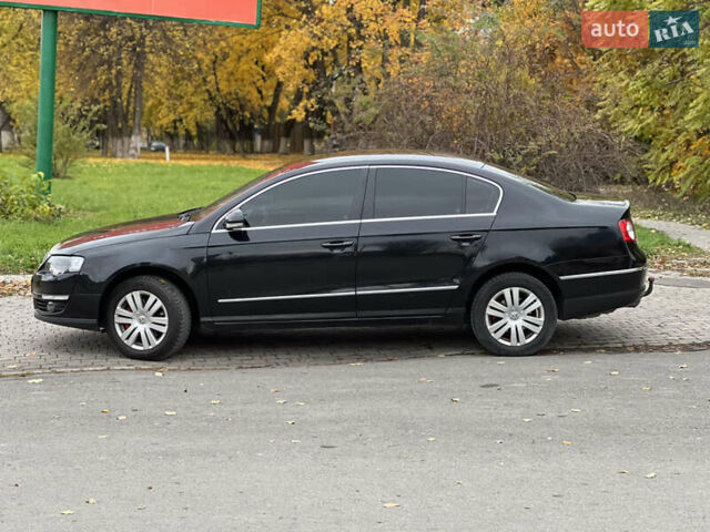 Чорний Фольксваген Пассат, об'ємом двигуна 2 л та пробігом 305 тис. км за 7550 $, фото 3 на Automoto.ua