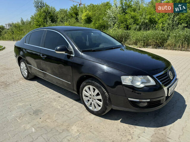 Чорний Фольксваген Пассат, об'ємом двигуна 2 л та пробігом 251 тис. км за 4899 $, фото 11 на Automoto.ua