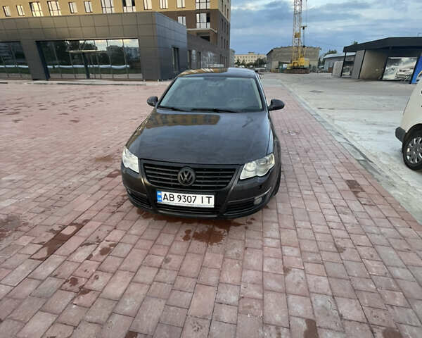 Черный Фольксваген Пассат, объемом двигателя 2 л и пробегом 285 тыс. км за 6500 $, фото 2 на Automoto.ua