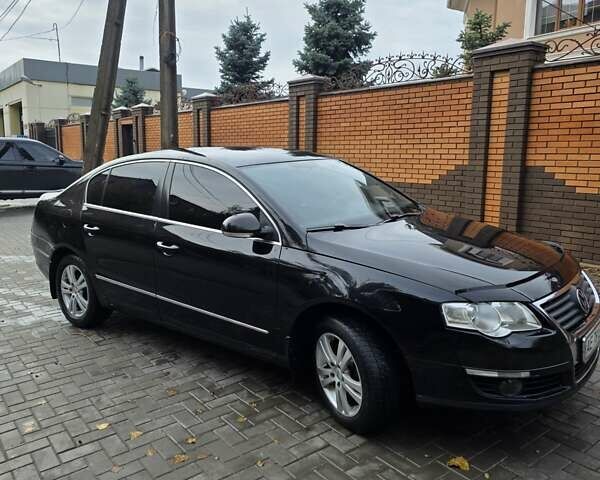 Фольксваген Пассат 2006 в Кривом Роге на Automoto.ua Черный Фольксваген Пассат, объемом двигателя 2 л и пробегом 300 тыс. км за 5999 $, фото 2 на Automoto.ua