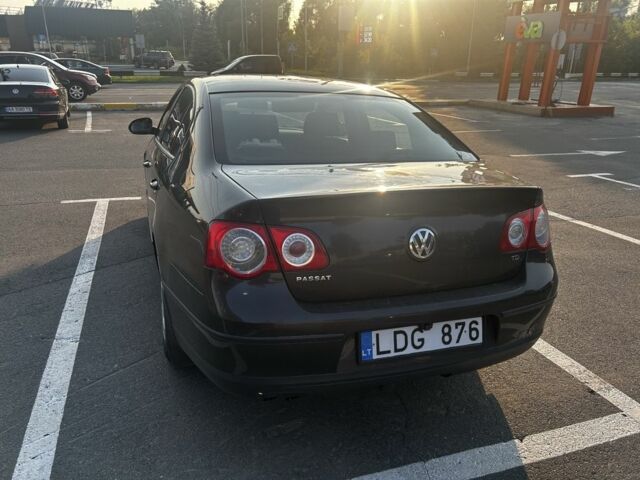 Черный Фольксваген Пассат, объемом двигателя 1.9 л и пробегом 350 тыс. км за 3800 $, фото 2 на Automoto.ua